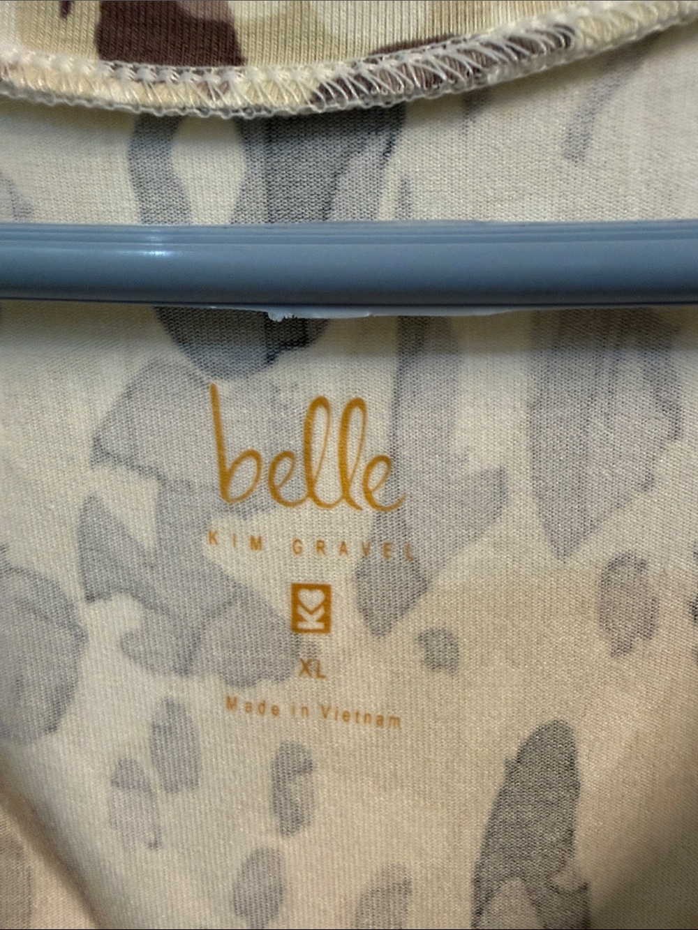Women's V-Neck Leopard Print Top - Neutral Taupe - Picture 2 of 3